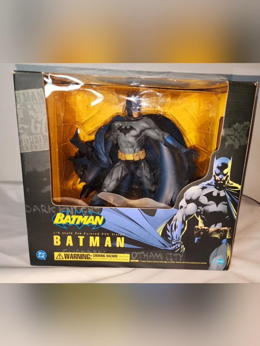 ​DC Comics ArtFX Batman 1/6 Statue by Kotobukiya - Blue & Grey Jim Lee Version